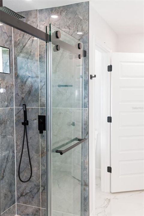 Activo con contrato: $339,900 (3 camas, 2 baños, 1828 Pies cuadrados)