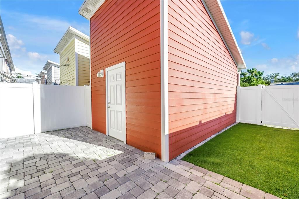 На продажу: $334,900 (3 спален, 2 ванн, 1420 Квадратных фут)