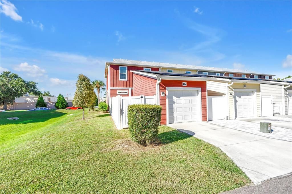 На продажу: $334,900 (3 спален, 2 ванн, 1420 Квадратных фут)