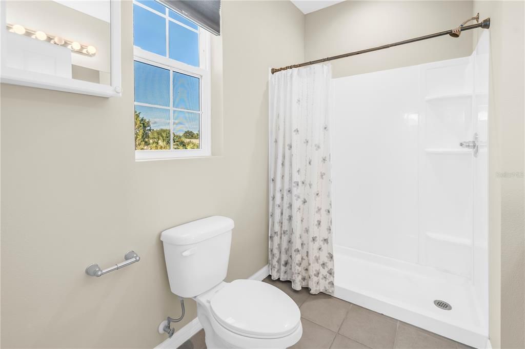 На продажу: $334,900 (3 спален, 2 ванн, 1420 Квадратных фут)