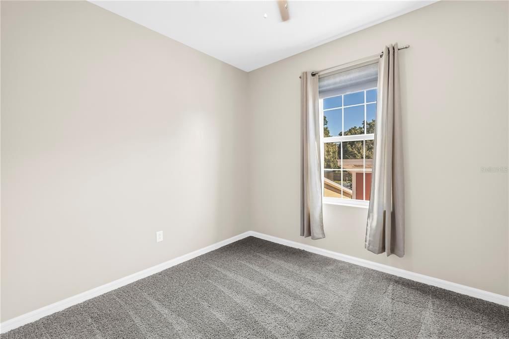 На продажу: $334,900 (3 спален, 2 ванн, 1420 Квадратных фут)