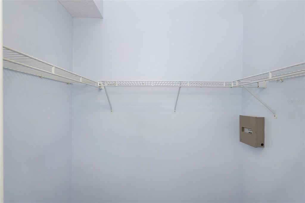 For Sale: $349,900 (2 beds, 2 baths, 1280 Square Feet)