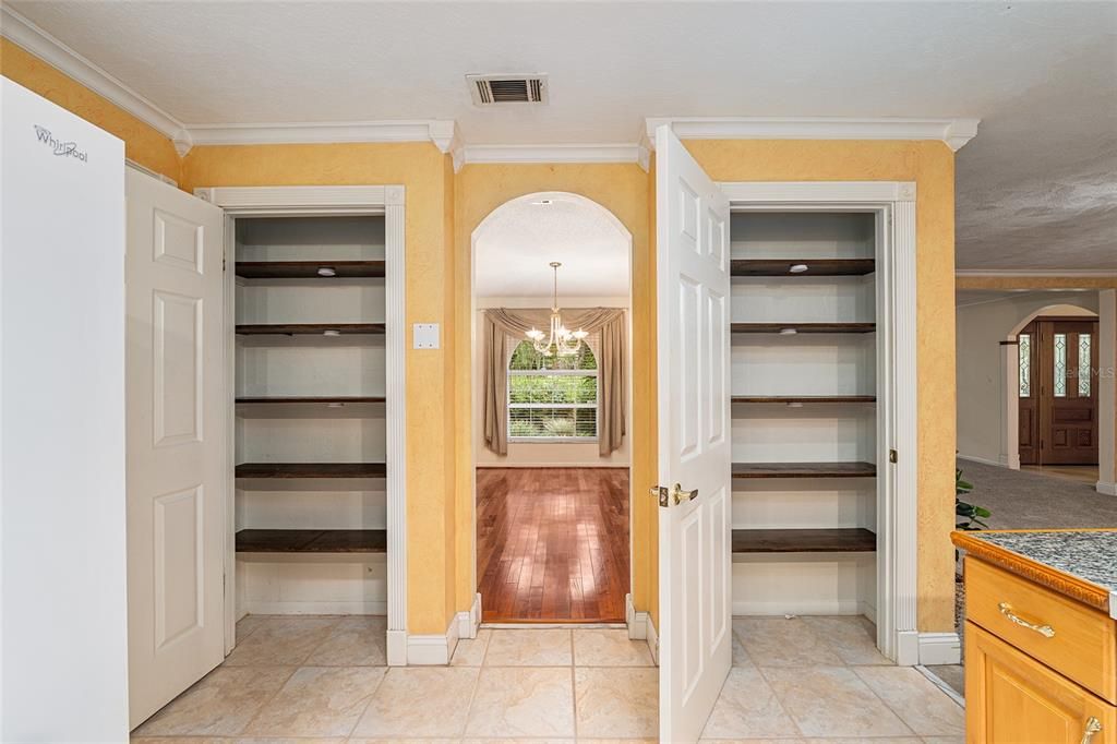 For Sale: $442,000 (3 beds, 2 baths, 2074 Square Feet)