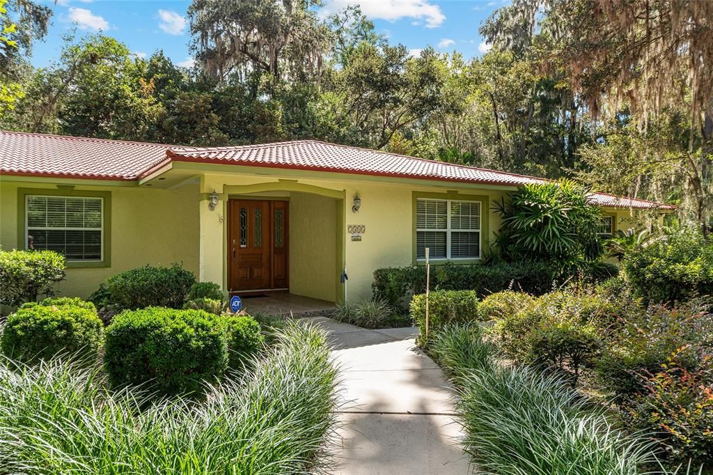 For Sale: $442,000 (3 beds, 2 baths, 2074 Square Feet)