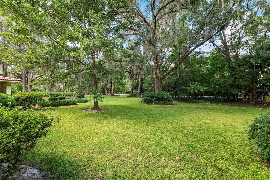 For Sale: $442,000 (3 beds, 2 baths, 2074 Square Feet)