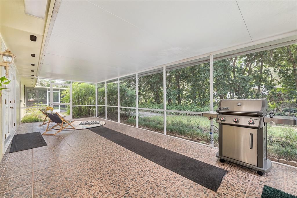 For Sale: $442,000 (3 beds, 2 baths, 2074 Square Feet)