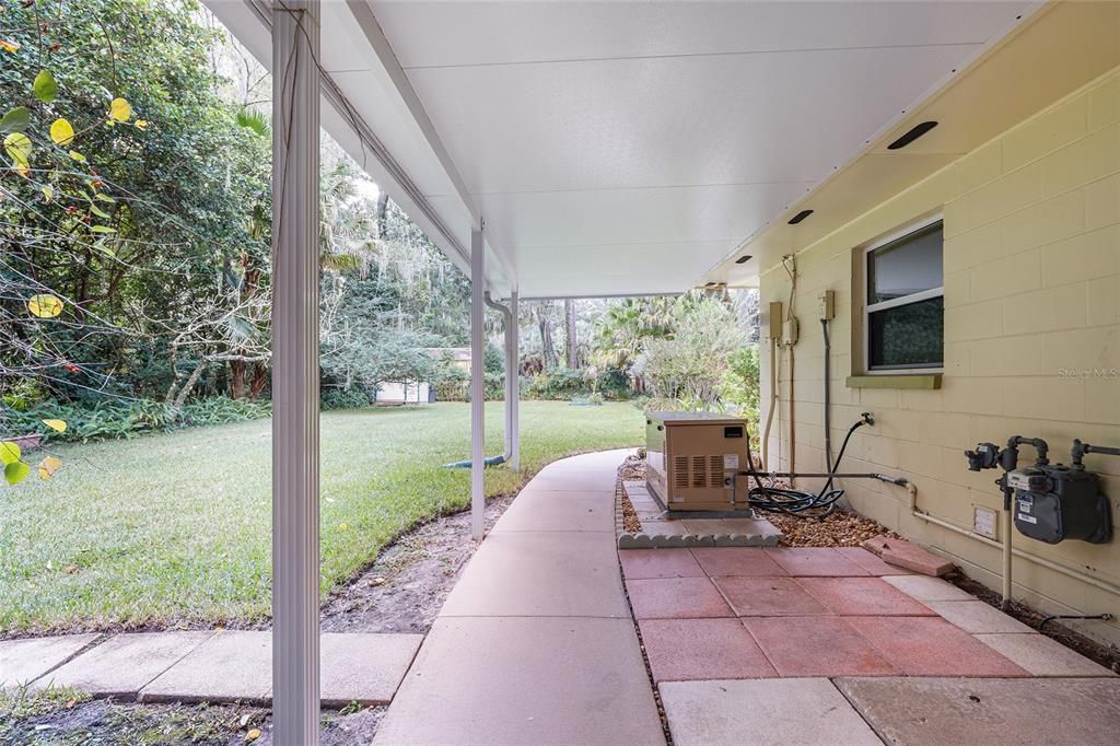 For Sale: $442,000 (3 beds, 2 baths, 2074 Square Feet)