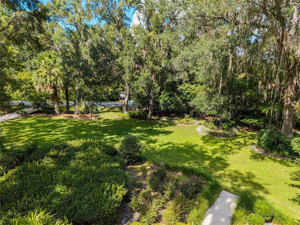 For Sale: $442,000 (3 beds, 2 baths, 2074 Square Feet)