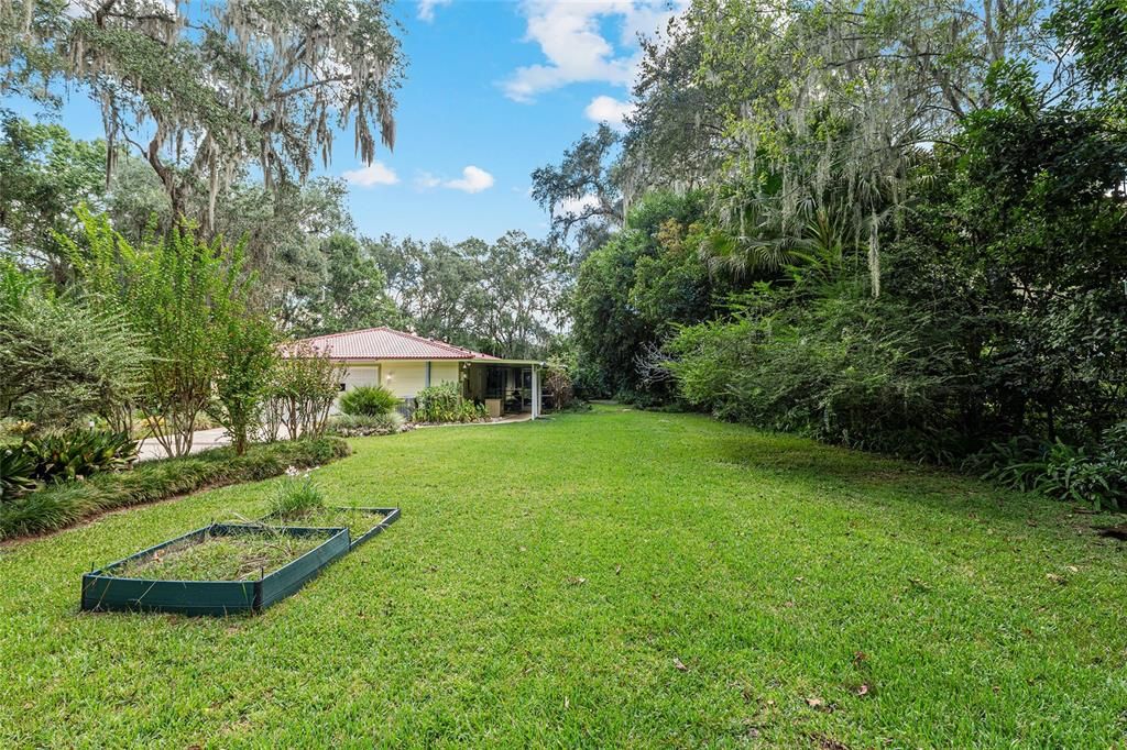 For Sale: $442,000 (3 beds, 2 baths, 2074 Square Feet)