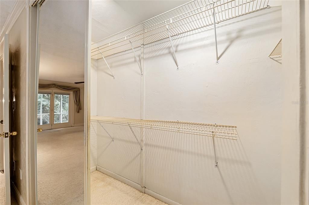 For Sale: $442,000 (3 beds, 2 baths, 2074 Square Feet)