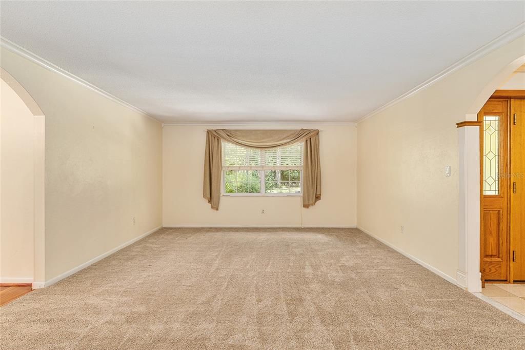 For Sale: $442,000 (3 beds, 2 baths, 2074 Square Feet)