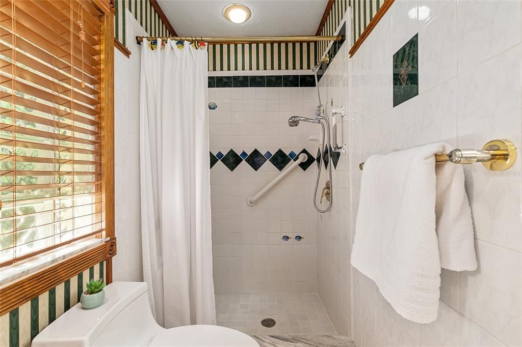 For Sale: $442,000 (3 beds, 2 baths, 2074 Square Feet)