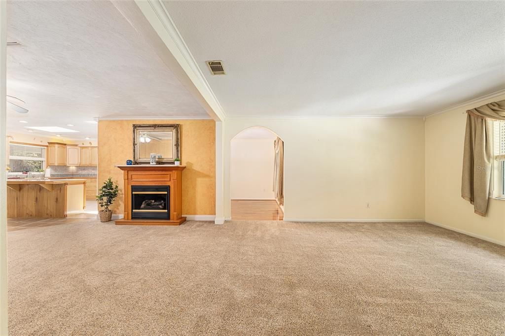 For Sale: $442,000 (3 beds, 2 baths, 2074 Square Feet)