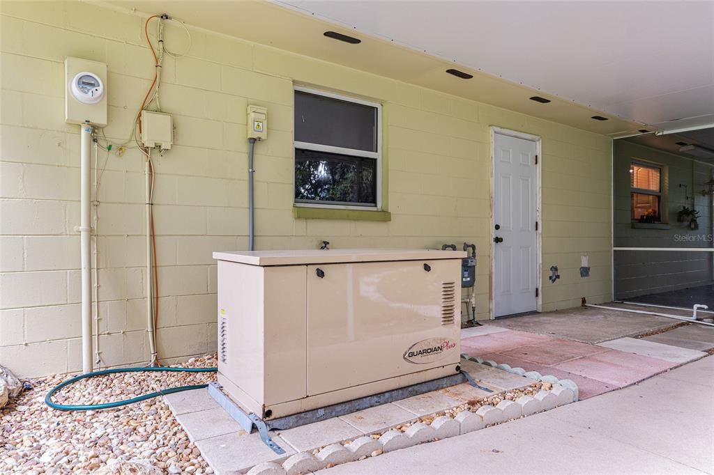 For Sale: $442,000 (3 beds, 2 baths, 2074 Square Feet)