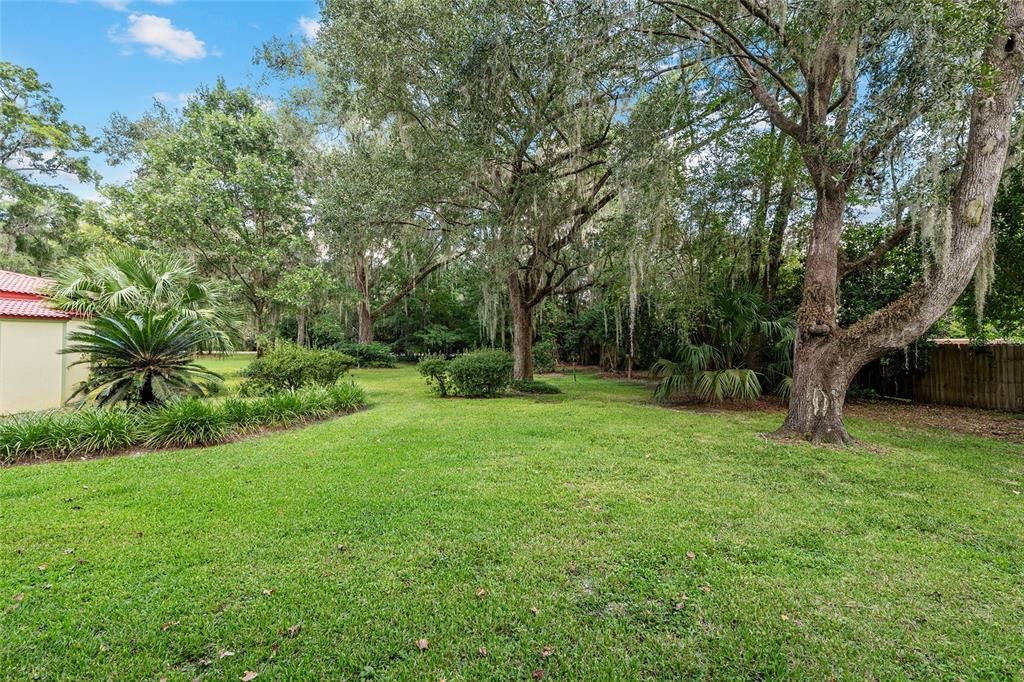 For Sale: $442,000 (3 beds, 2 baths, 2074 Square Feet)