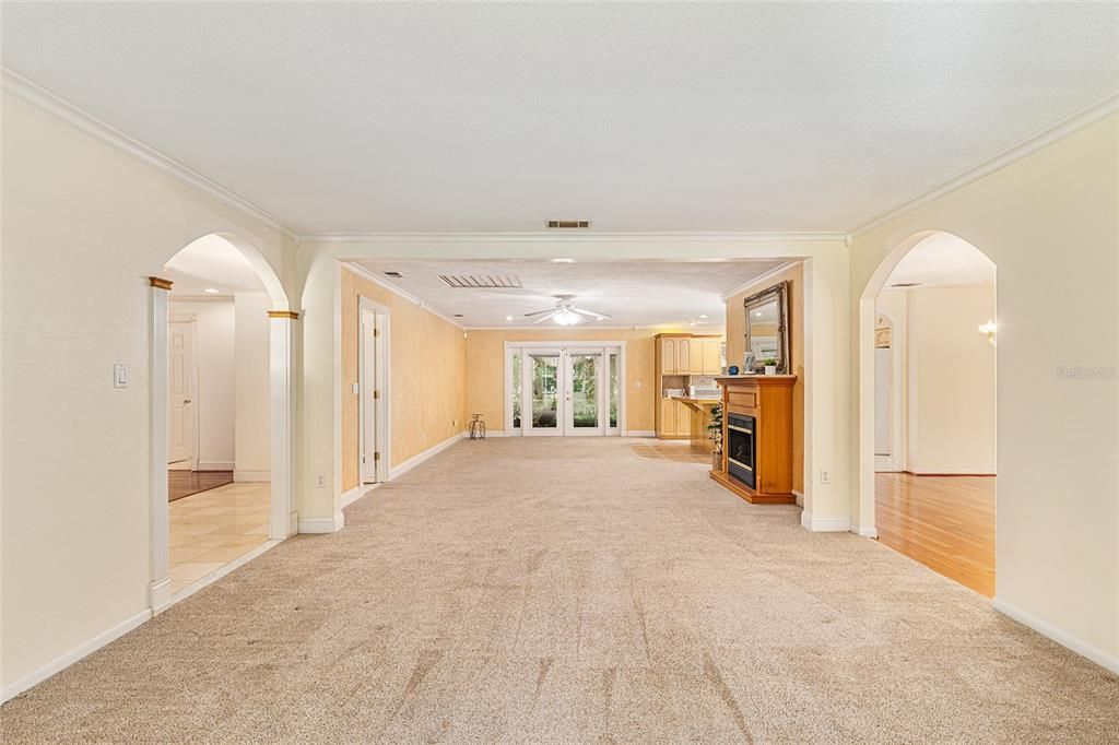 For Sale: $442,000 (3 beds, 2 baths, 2074 Square Feet)