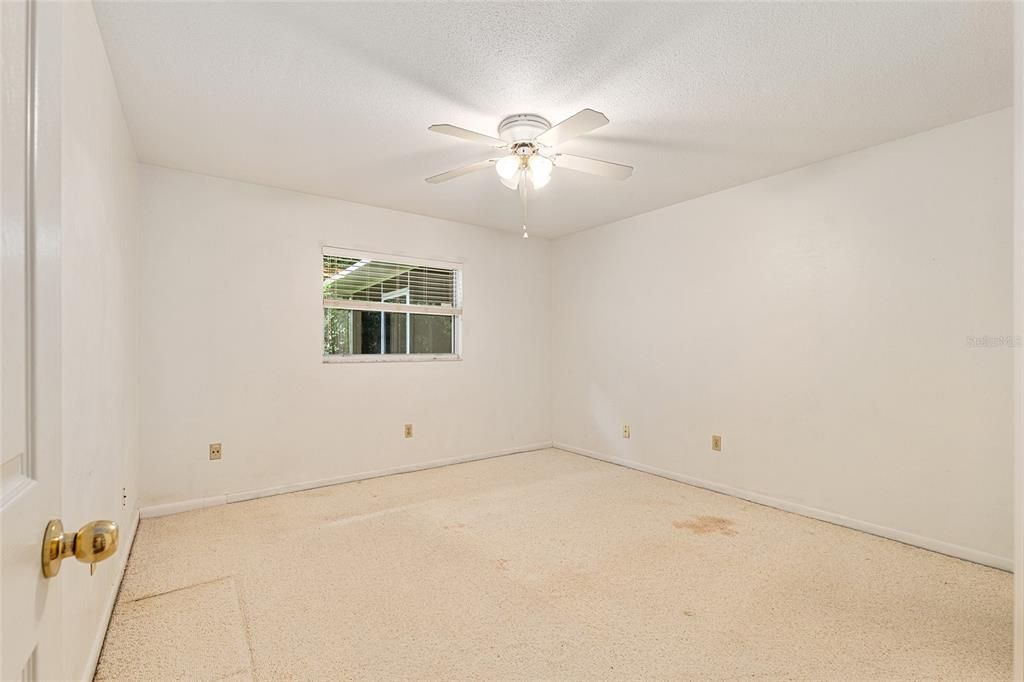 For Sale: $442,000 (3 beds, 2 baths, 2074 Square Feet)