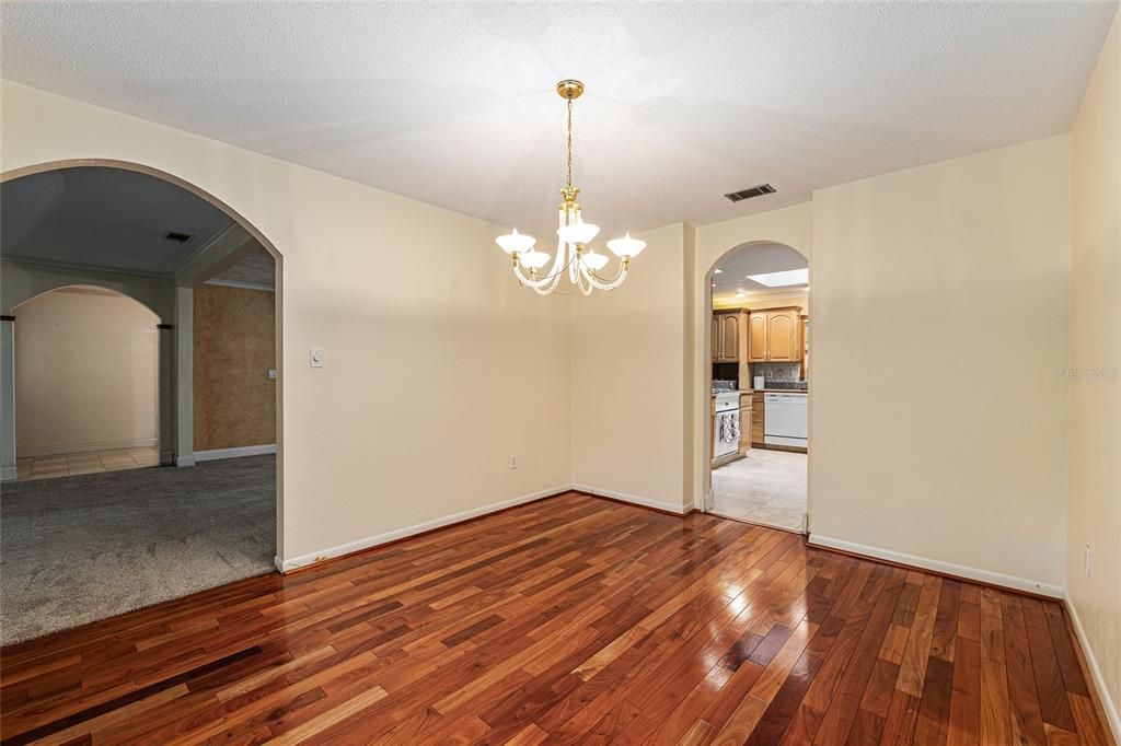 For Sale: $442,000 (3 beds, 2 baths, 2074 Square Feet)