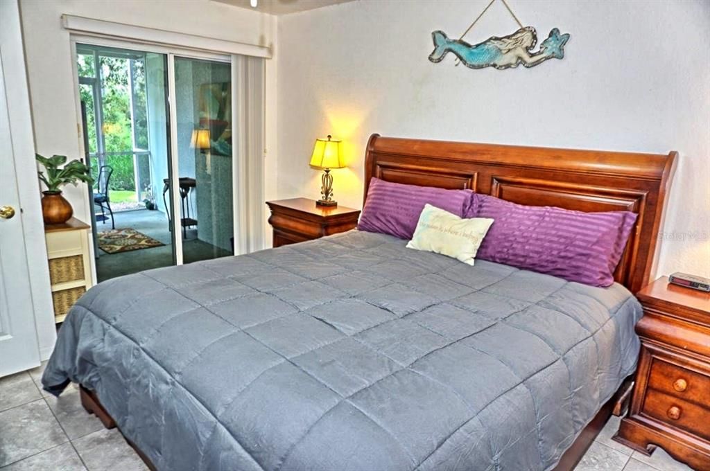 На продажу: $279,900 (2 спален, 2 ванн, 1135 Квадратных фут)