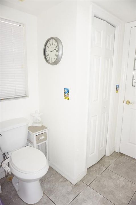 На продажу: $279,900 (2 спален, 2 ванн, 1135 Квадратных фут)