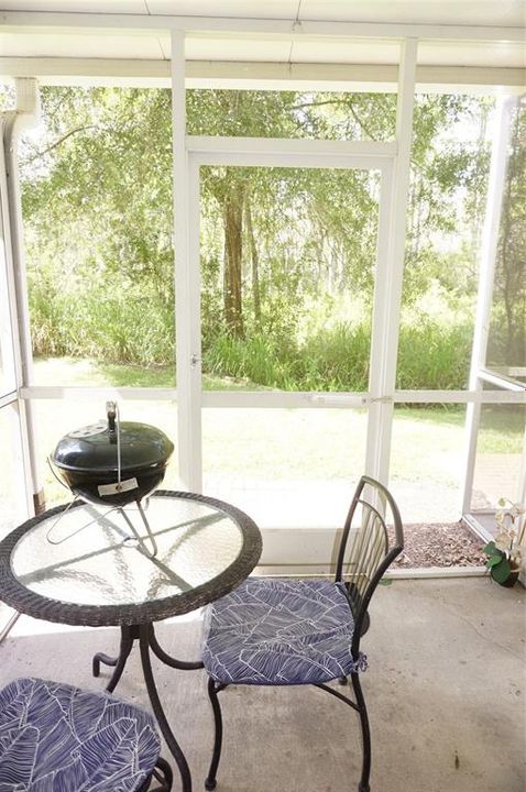 На продажу: $279,900 (2 спален, 2 ванн, 1135 Квадратных фут)