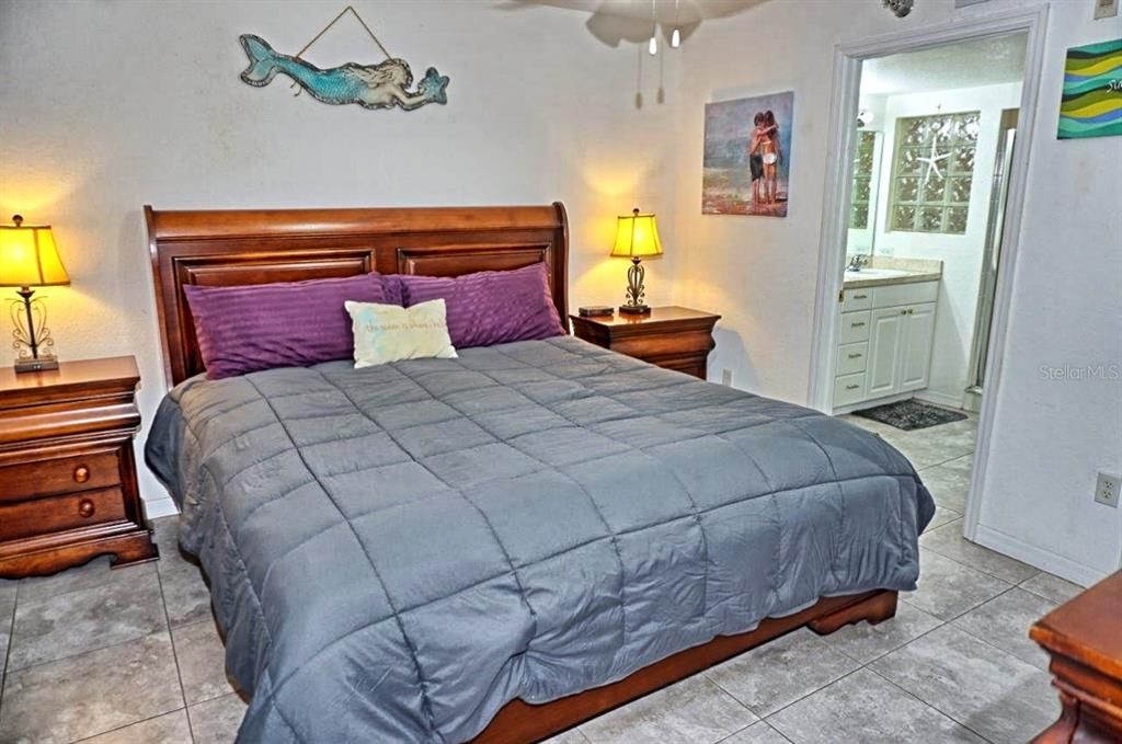 На продажу: $279,900 (2 спален, 2 ванн, 1135 Квадратных фут)