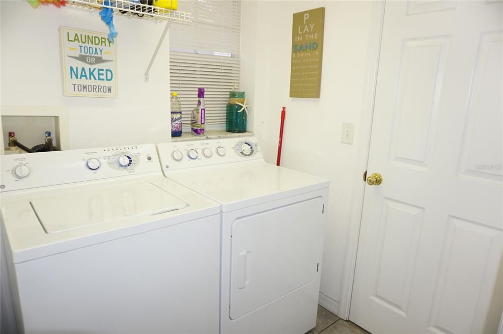 На продажу: $279,900 (2 спален, 2 ванн, 1135 Квадратных фут)