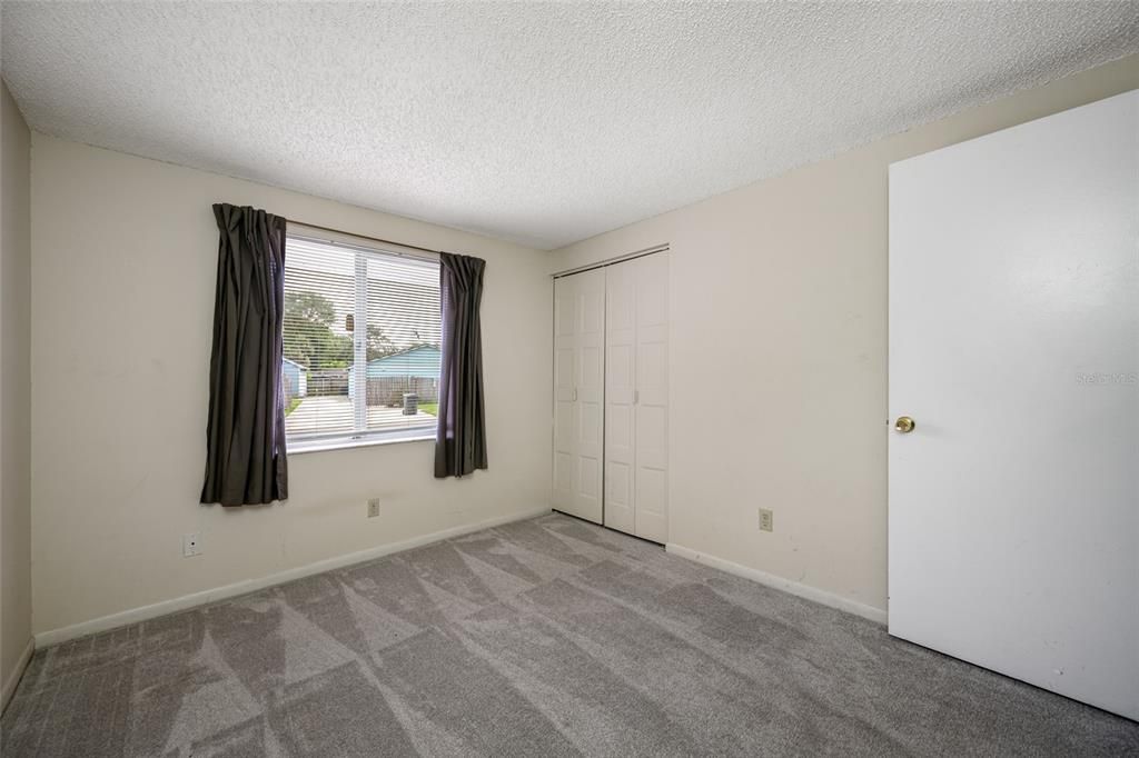 Под контрактом: $339,000 (4 спален, 2 ванн, 1420 Квадратных фут)