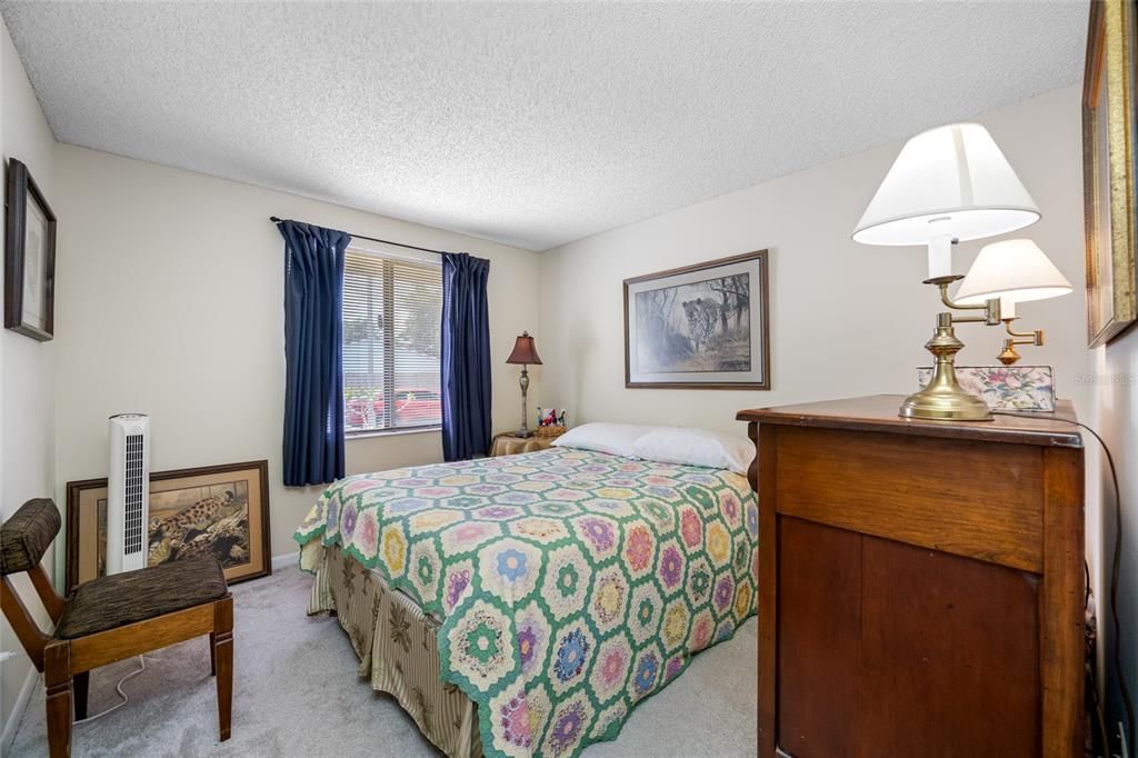 Под контрактом: $339,000 (4 спален, 2 ванн, 1420 Квадратных фут)