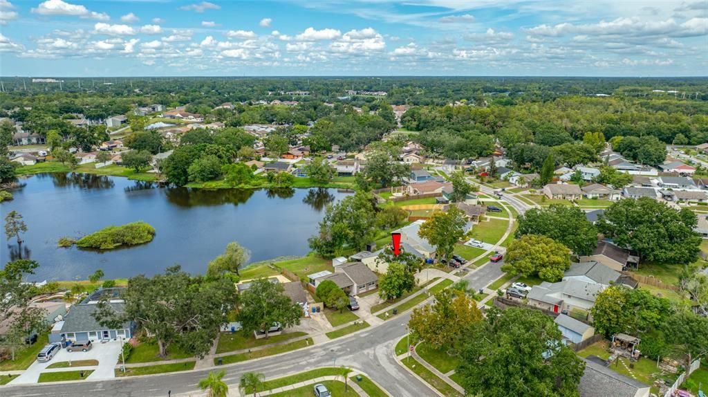 Под контрактом: $339,000 (4 спален, 2 ванн, 1420 Квадратных фут)