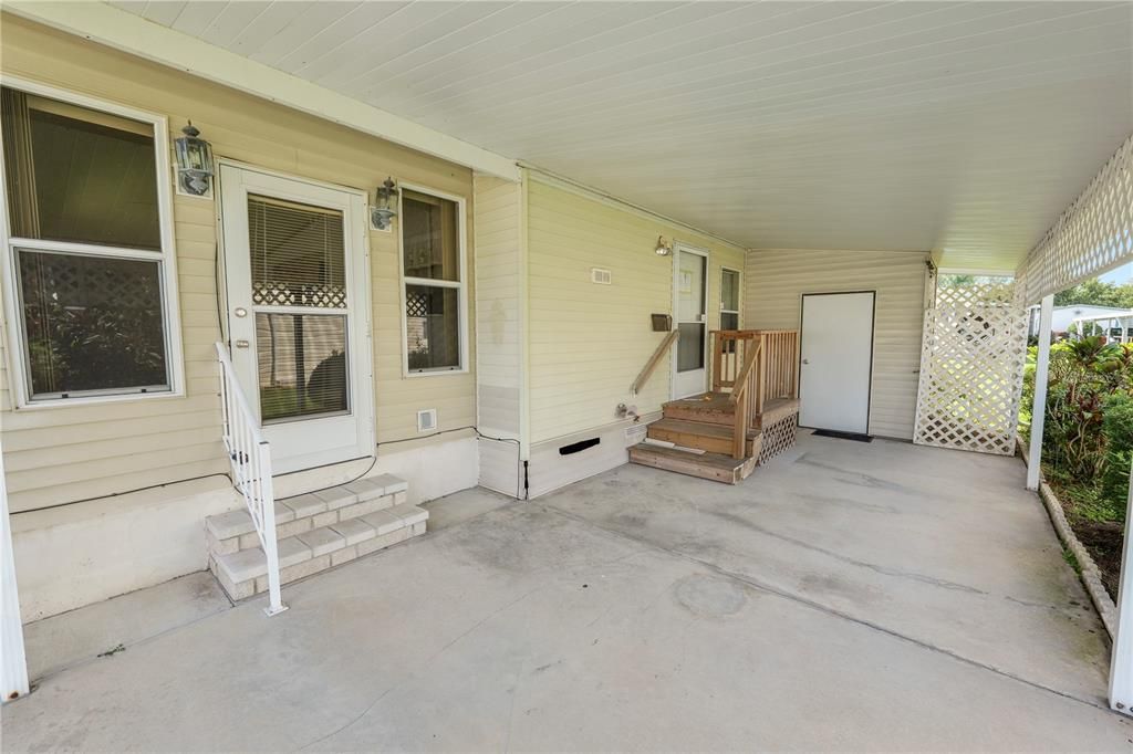 For Sale: $124,900 (2 beds, 2 baths, 768 Square Feet)