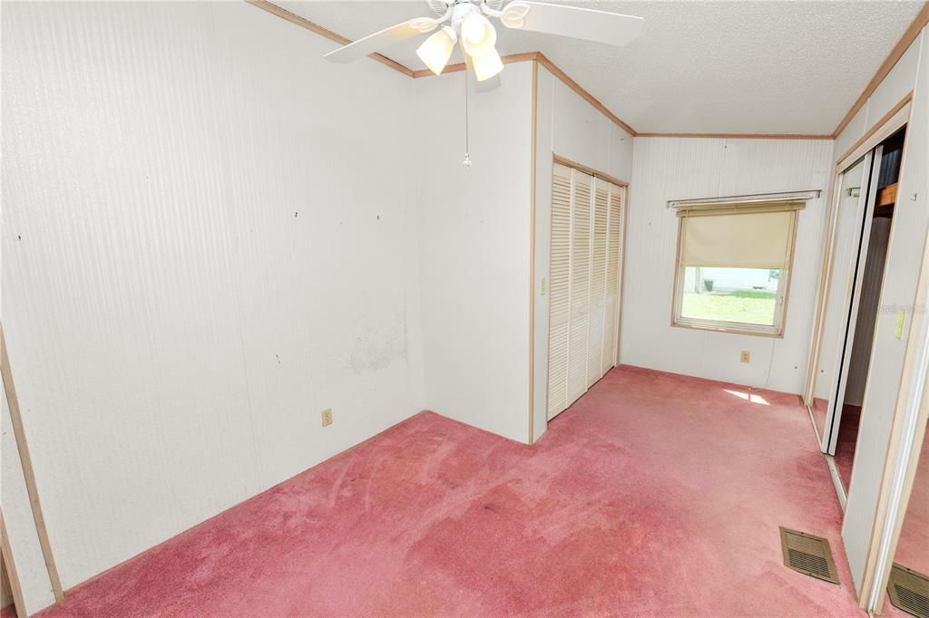 For Sale: $124,900 (2 beds, 2 baths, 768 Square Feet)