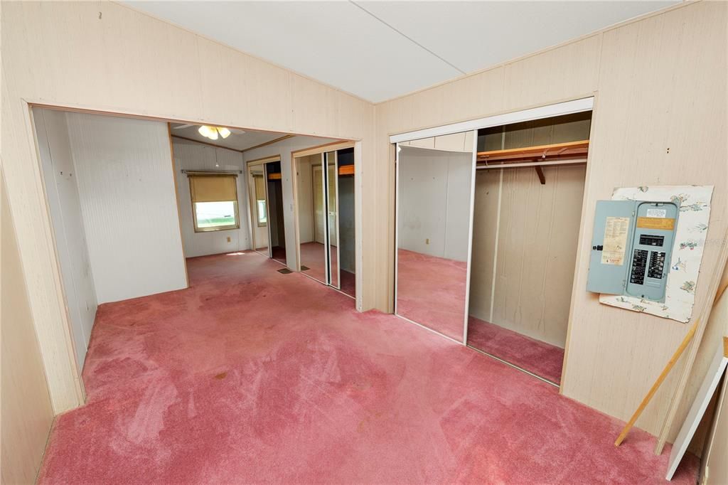 For Sale: $124,900 (2 beds, 2 baths, 768 Square Feet)