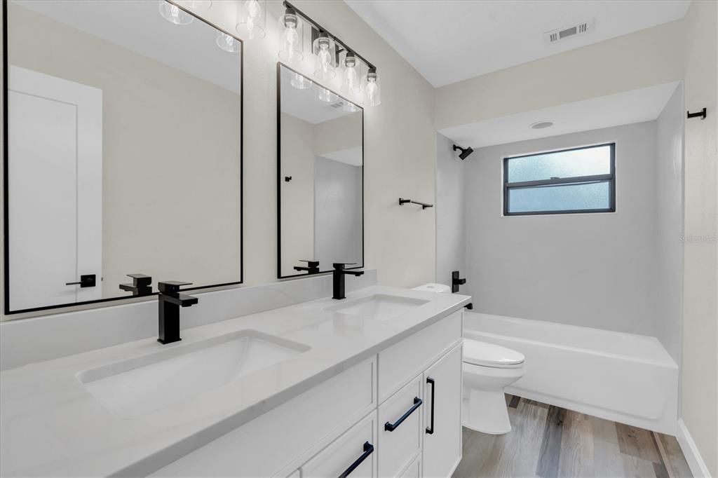 На продажу: $690,900 (4 спален, 3 ванн, 2611 Квадратных фут)