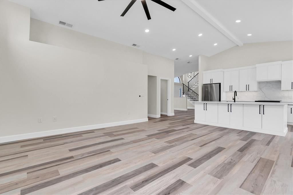 На продажу: $690,900 (4 спален, 3 ванн, 2611 Квадратных фут)