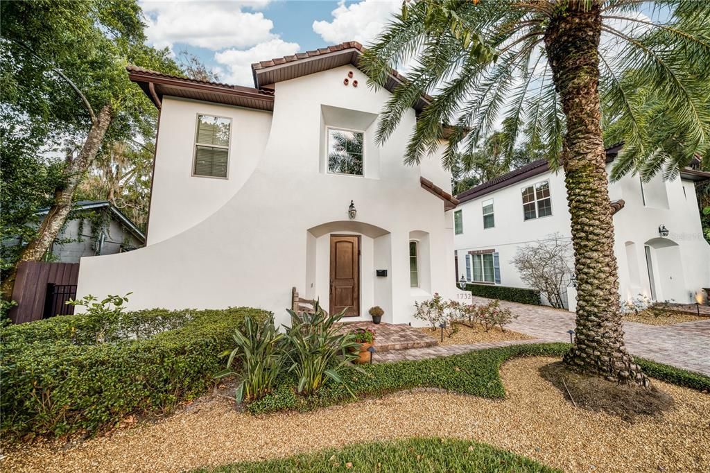 En Venta: $815,000 (3 camas, 3 baños, 2407 Pies cuadrados)