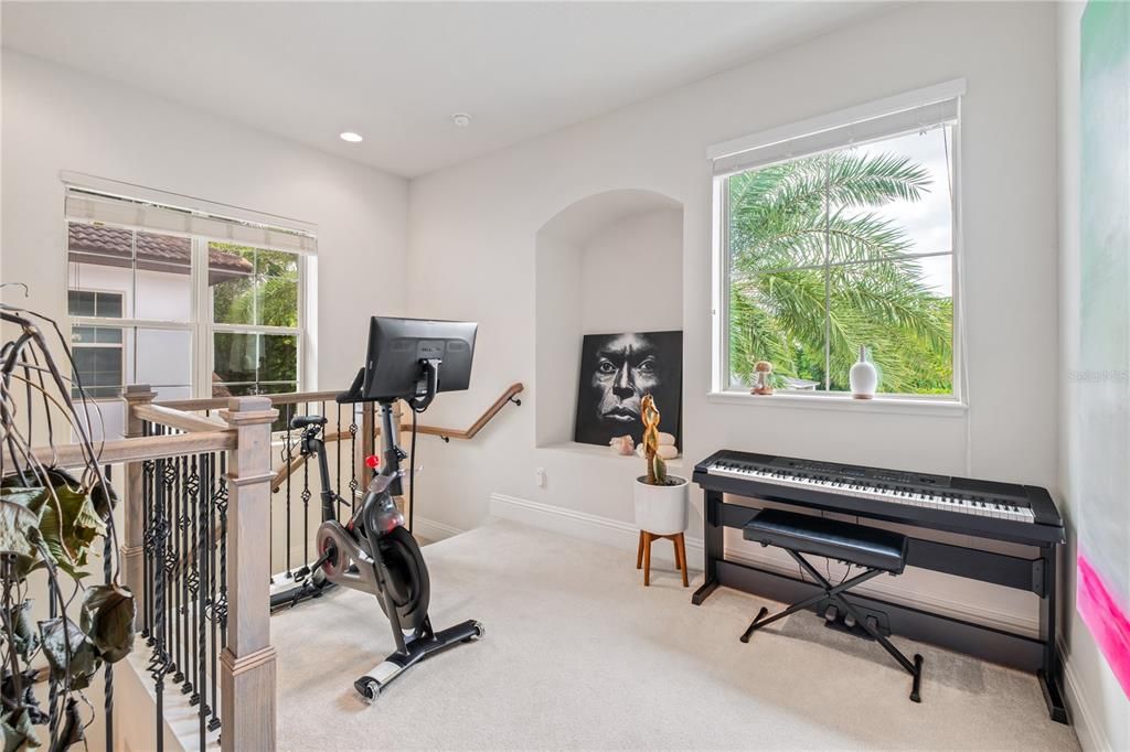 En Venta: $815,000 (3 camas, 3 baños, 2407 Pies cuadrados)