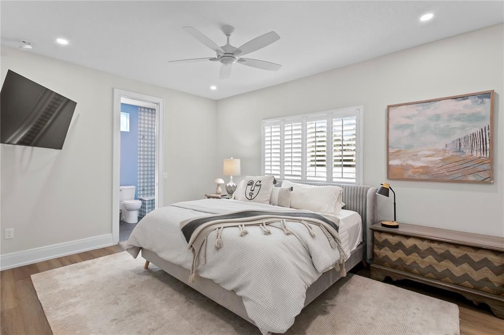 Active With Contract: $2,200,000 (5 beds, 3 baths, 3200 Square Feet)