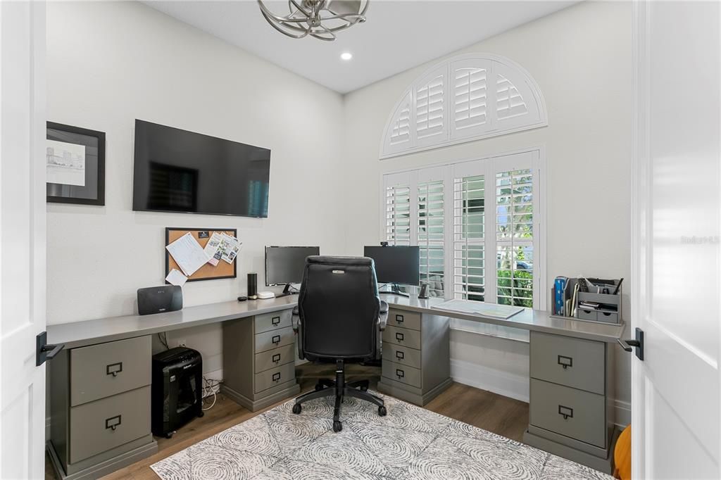 Active With Contract: $2,200,000 (5 beds, 3 baths, 3200 Square Feet)