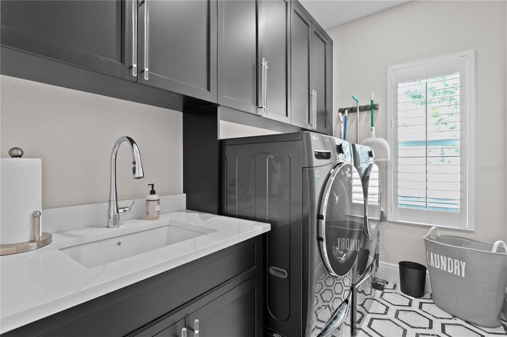 Active With Contract: $2,200,000 (5 beds, 3 baths, 3200 Square Feet)