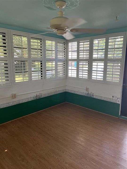 For Sale: $244,000 (2 beds, 2 baths, 1188 Square Feet)