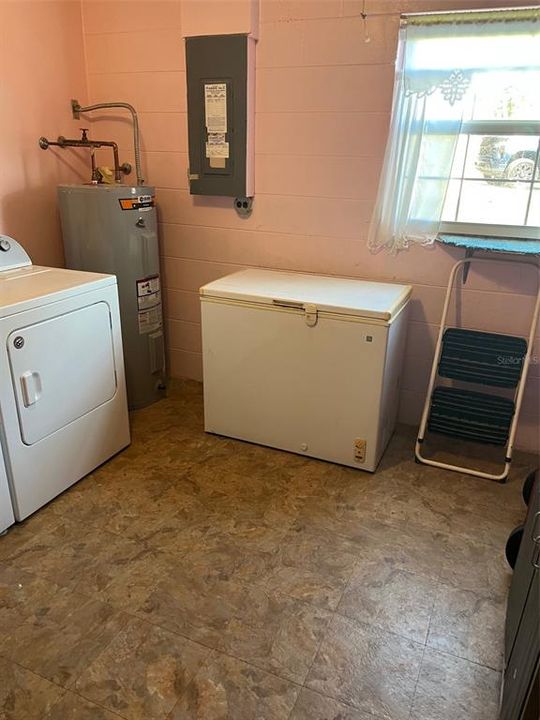 For Sale: $244,000 (2 beds, 2 baths, 1188 Square Feet)