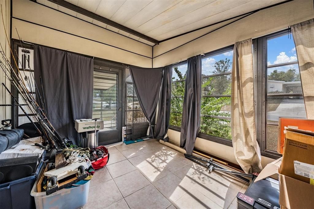 For Sale: $145,000 (2 beds, 2 baths, 1056 Square Feet)