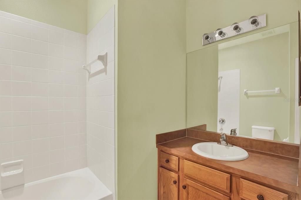 Activo con contrato: $324,900 (2 camas, 2 baños, 1813 Pies cuadrados)