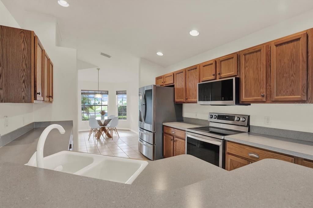 Activo con contrato: $324,900 (2 camas, 2 baños, 1813 Pies cuadrados)