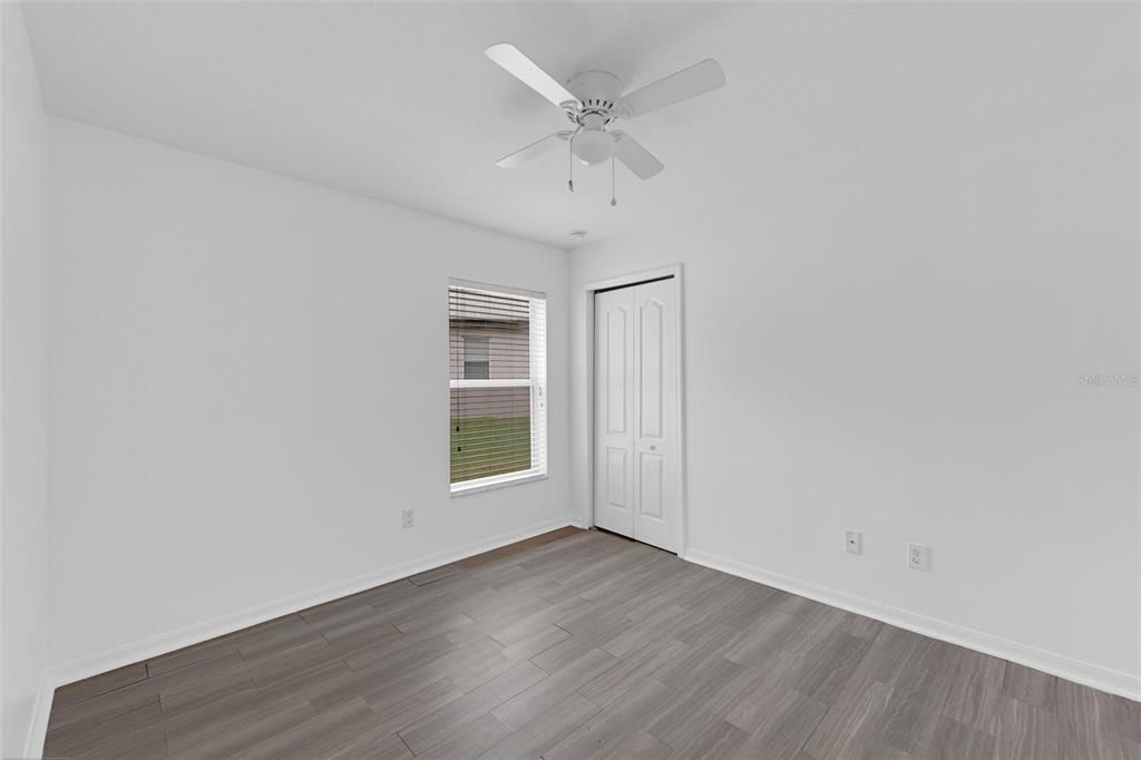 待售: $324,900 (4 贝兹, 2 浴室, 1584 平方英尺)