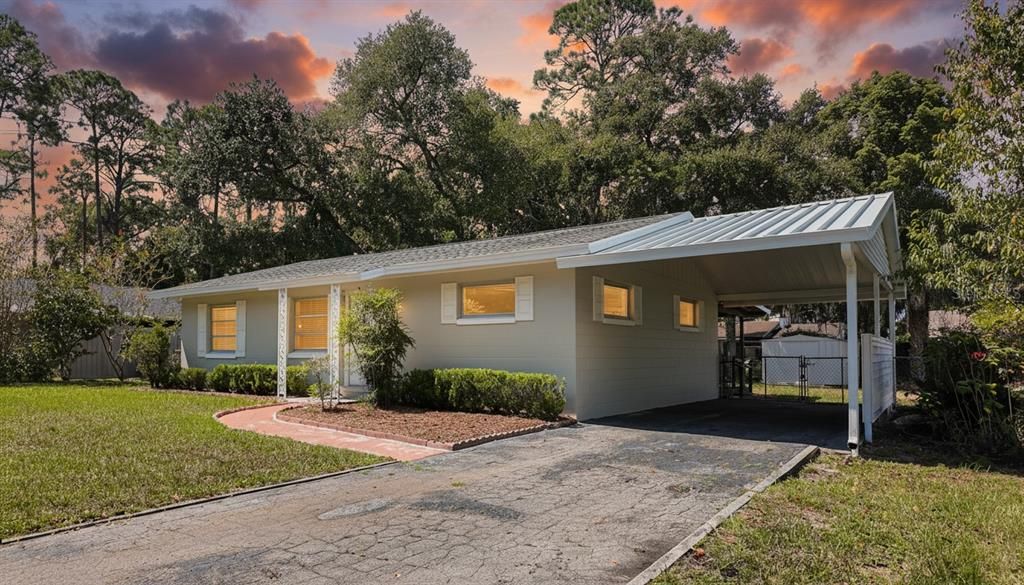 For Sale: $175,000 (2 beds, 1 baths, 1040 Square Feet)