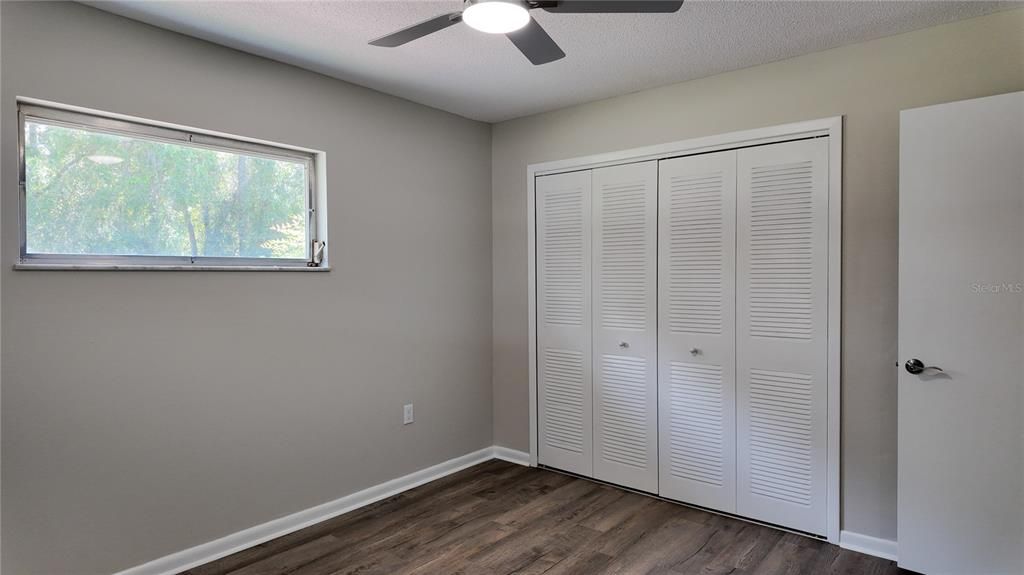 For Sale: $175,000 (2 beds, 1 baths, 1040 Square Feet)