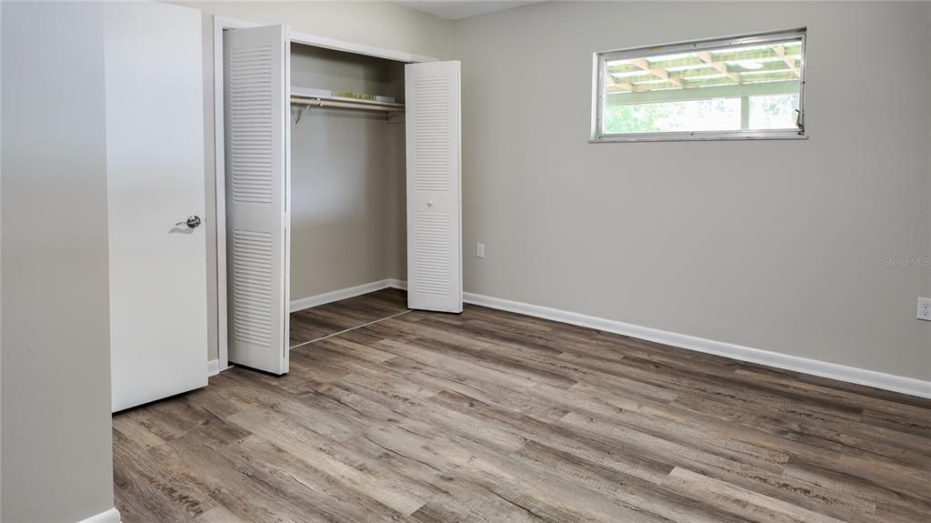 For Sale: $175,000 (2 beds, 1 baths, 1040 Square Feet)