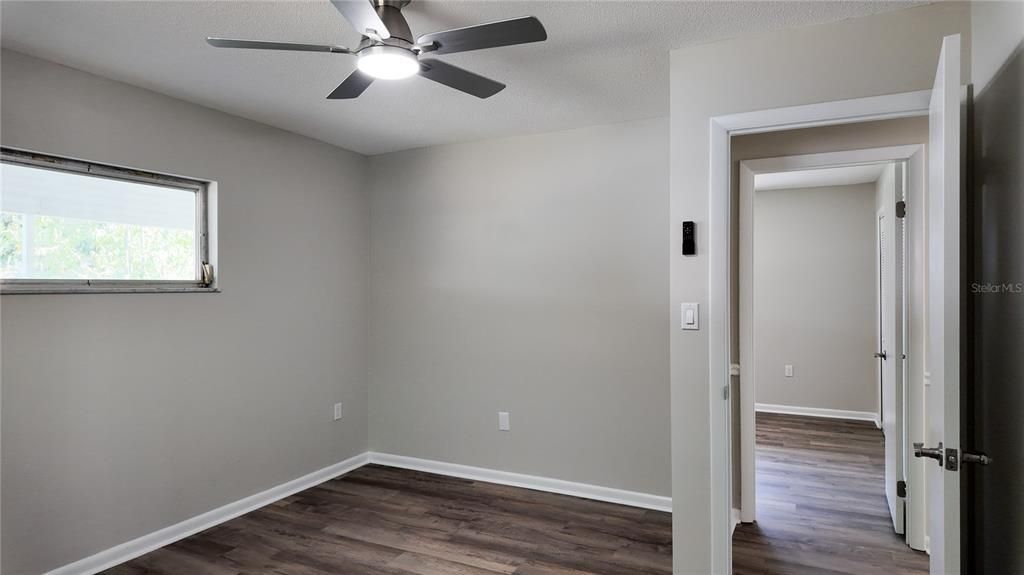 For Sale: $175,000 (2 beds, 1 baths, 1040 Square Feet)